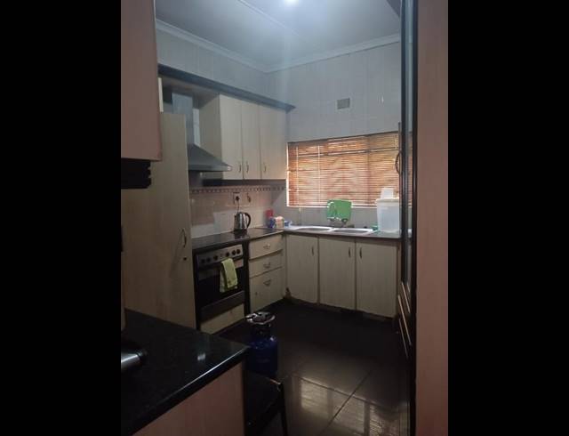 3 BEDROOM HOUSE FOR SALE IN UMLAZI BB
